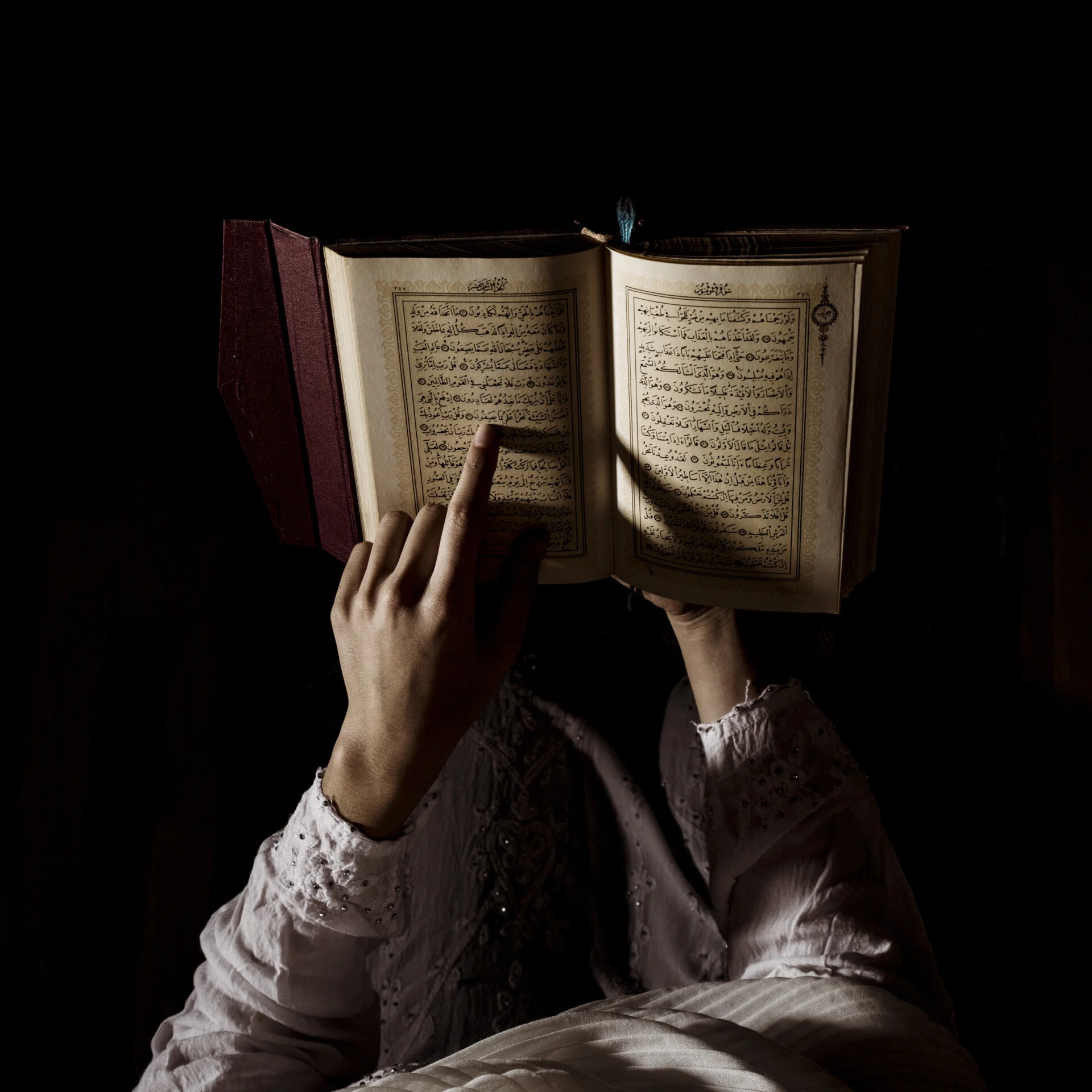 Silhouette Woman Reading Quran